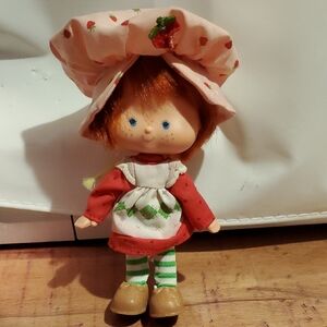 Vintage Strawberry Shortcake First Edition Doll - Complete